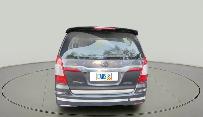 2011 Toyota Innova 2.5 G2 8STR, Diesel, Manual, 2,07,274 km, exterior