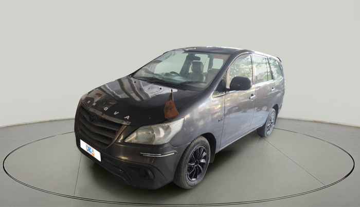 2011 Toyota Innova 2.5 G2 8STR, Diesel, Manual, 2,07,274 km, exterior