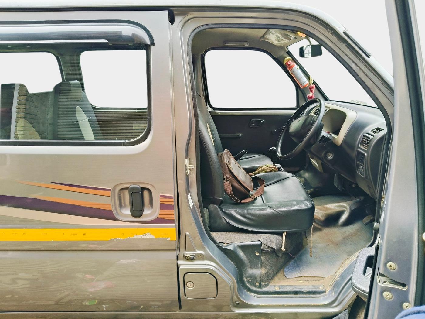 2018 Maruti Eeco 7 STR, Petrol, Manual, 66,834 km, interior