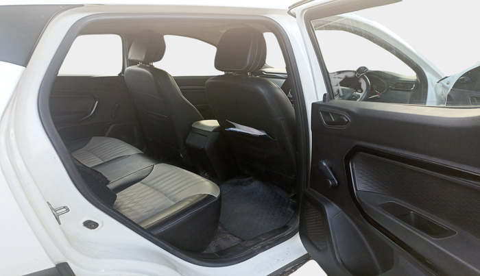 2022 Renault Kiger RXE MT, Petrol, Manual, 60,132 km, interior