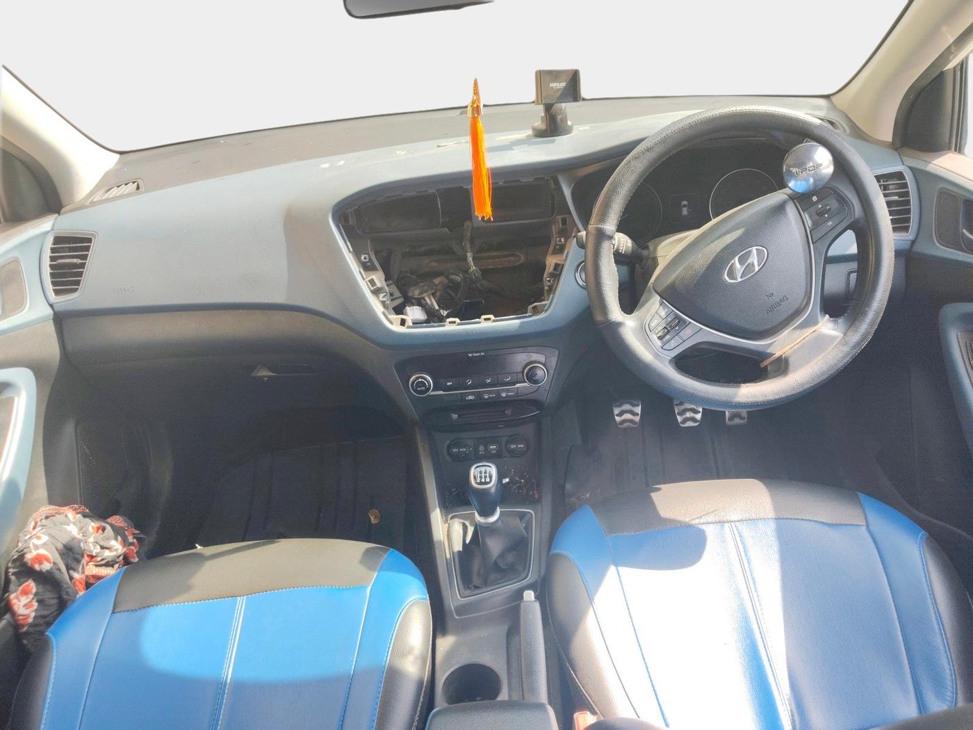 2015 Hyundai i20 Active 1.2 SX, Petrol, Manual, 45,022 km, interior
