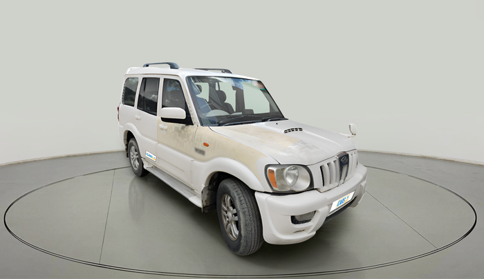 2014 Mahindra Scorpio VLX 2WD, Diesel, Manual, 68,582 km, exterior