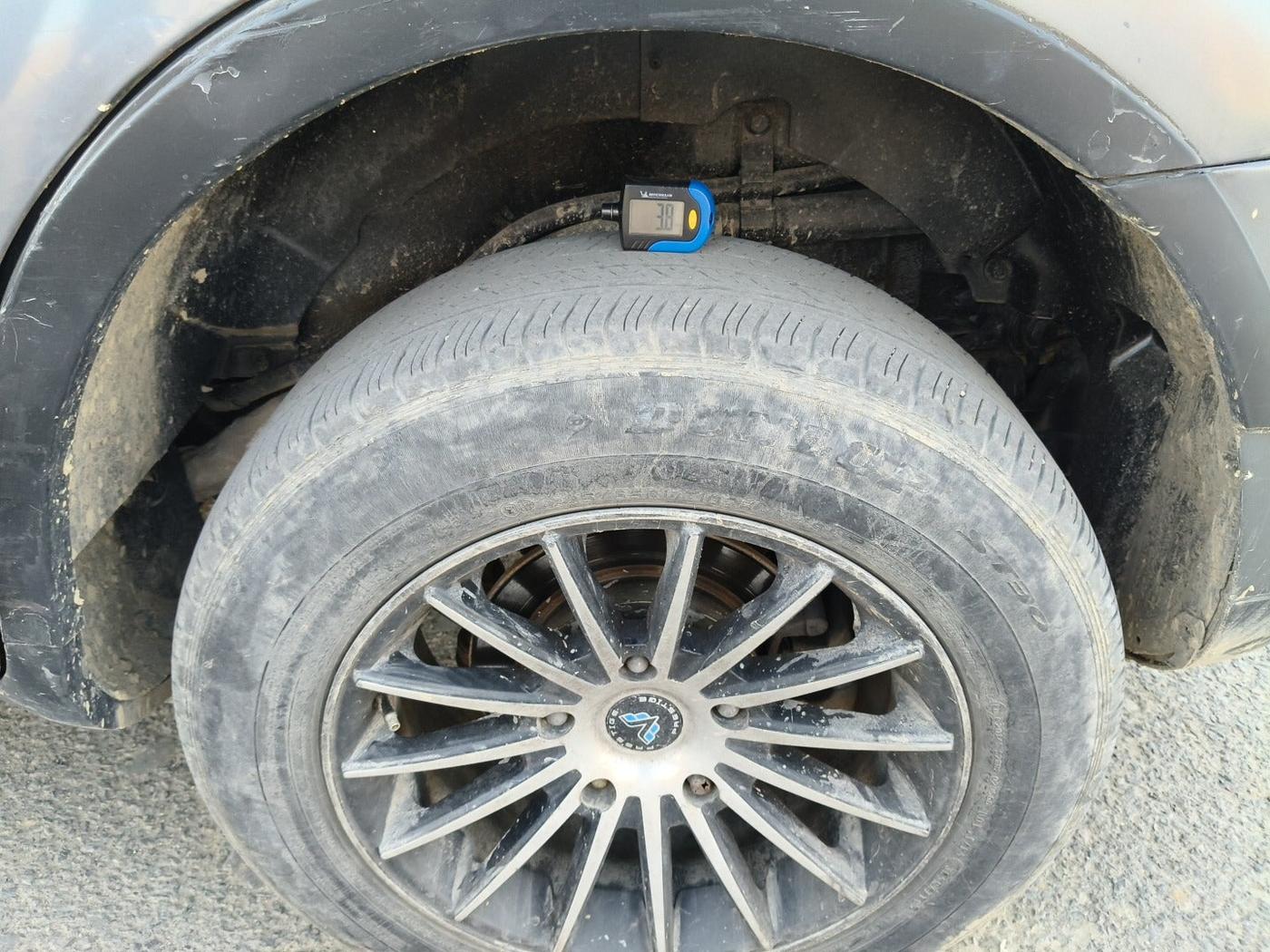 2012 Mahindra XUV500 W8, Diesel, Manual, 87,954 km, tyre