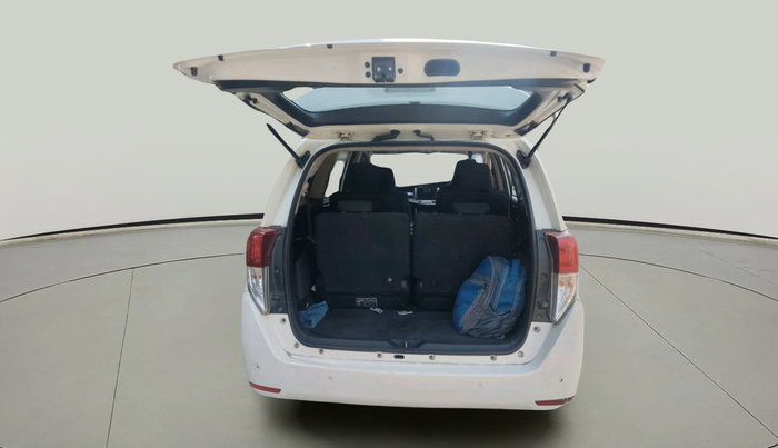 2022 Toyota Innova Crysta 2.4 VX 7 STR, Diesel, Manual, 1,01,917 km, exterior