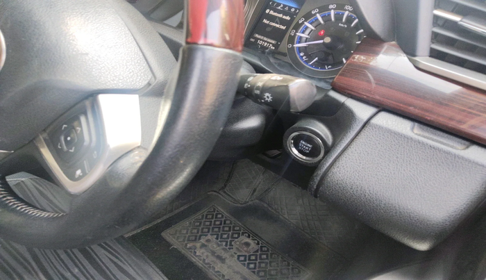 2022 Toyota Innova Crysta 2.4 VX 7 STR, Diesel, Manual, 1,01,917 km, interior