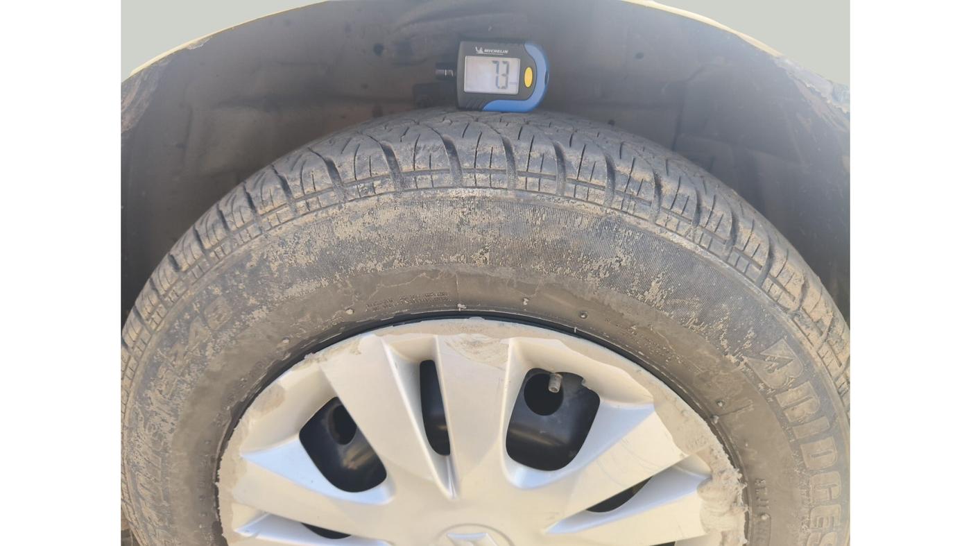 2013 Maruti Swift VDI, Diesel, Manual, 79,350 km, tyre