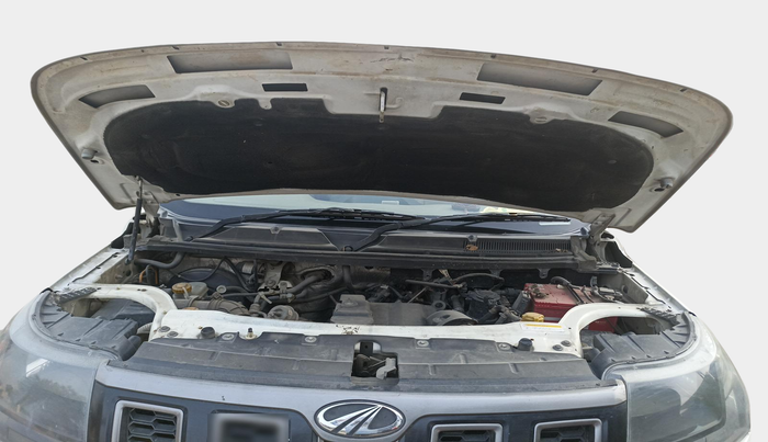 2019 Mahindra TUV300 T6 PLUS, Diesel, Manual, 1,84,601 km, exterior