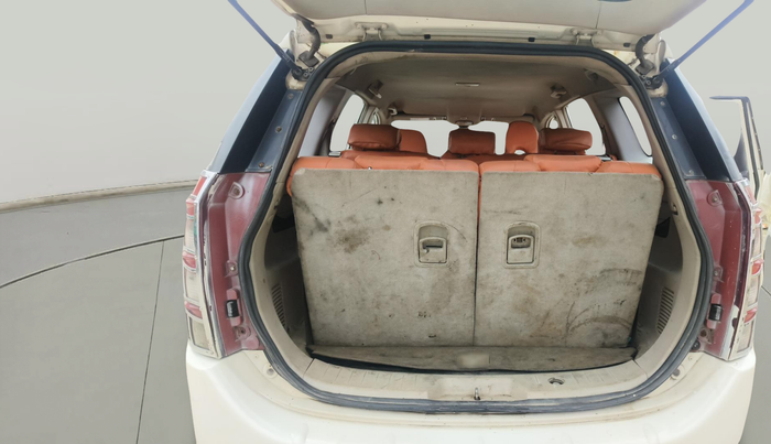 2016 Mahindra XUV500 W4, Diesel, Manual, 1,15,233 km, exterior