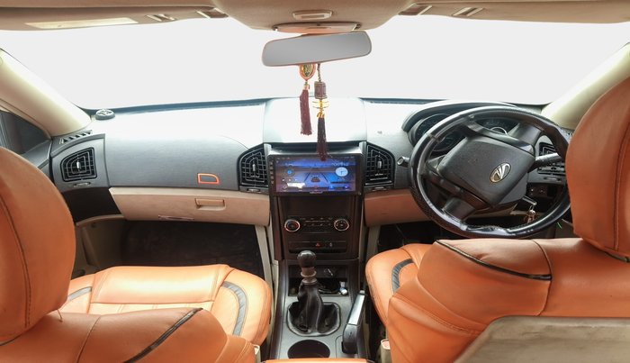 2016 Mahindra XUV500 W4, Diesel, Manual, 1,15,233 km, interior