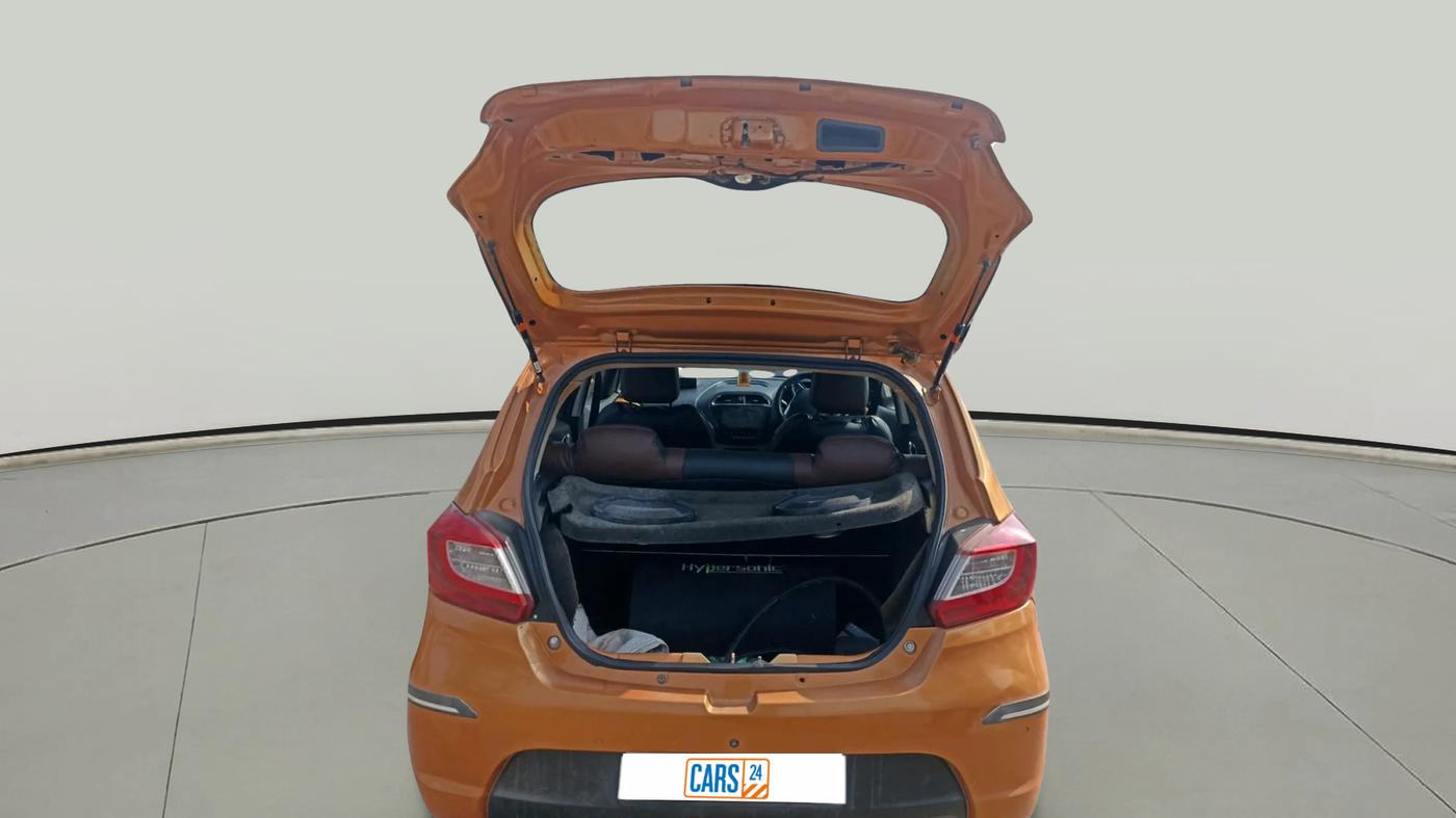 2016 Tata Tiago XT PETROL, Petrol, Manual, 70,122 km, exterior