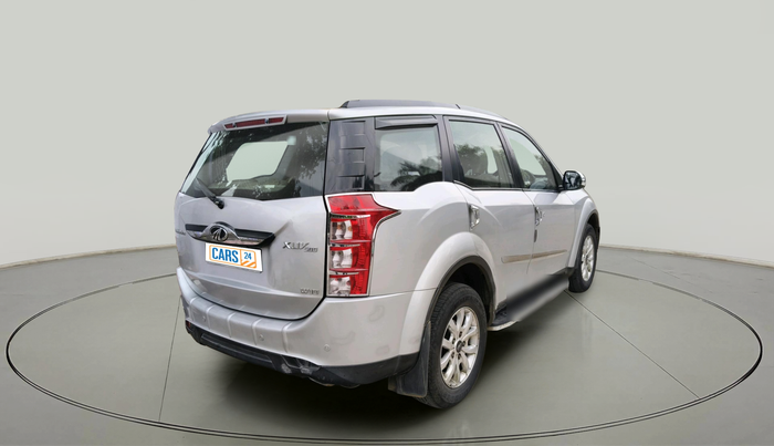 2016 Mahindra XUV500 W10, Diesel, Manual, 1,75,632 km, exterior