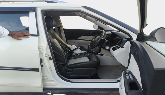 2019 Mahindra XUV300 W4 1.2 PETROL, Petrol, Manual, 19,879 km, interior
