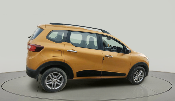 2022 Renault TRIBER RXZ, Petrol, Manual, 92,011 km, exterior