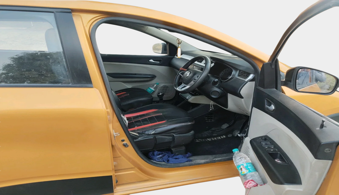 2022 Renault TRIBER RXZ, Petrol, Manual, 92,011 km, interior