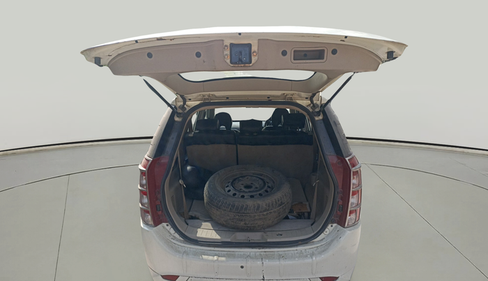 2017 Mahindra XUV500 W4, Diesel, Manual, 94,000 km, exterior