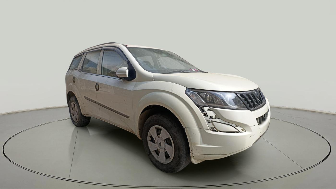 2017 Mahindra XUV500 W4, Diesel, Manual, 94,000 km, exterior