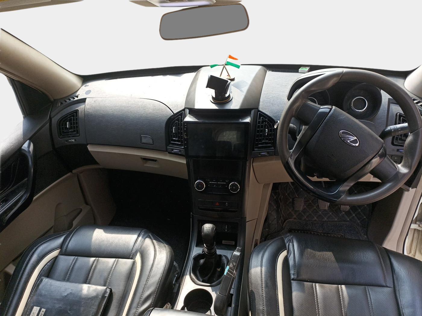 2017 Mahindra XUV500 W4, Diesel, Manual, 94,000 km, interior