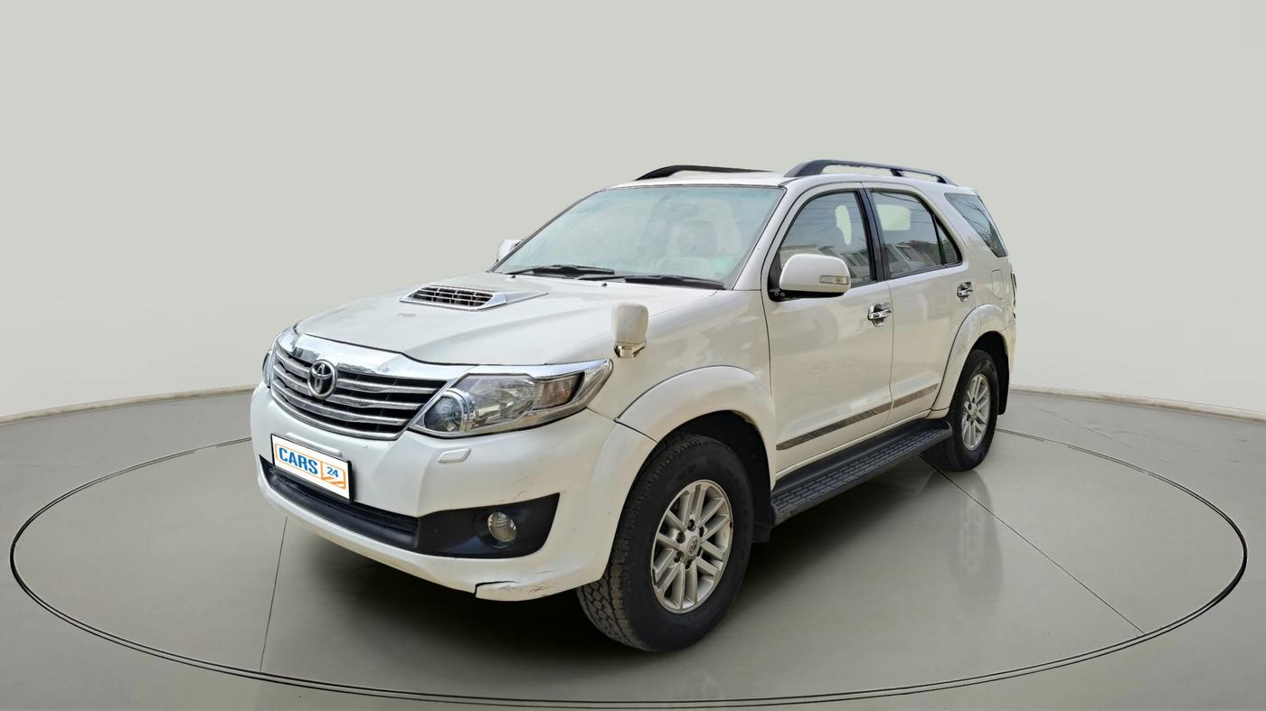 2012 Toyota Fortuner 3.0 4X2 AT, Diesel, Automatic, 1,15,016 km, exterior