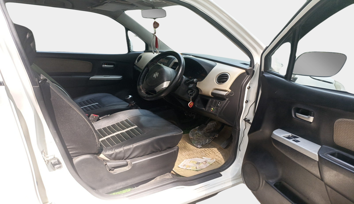 2017 Maruti Wagon R 1.0 LXI CNG, Petrol, Manual, 80,730 km, interior