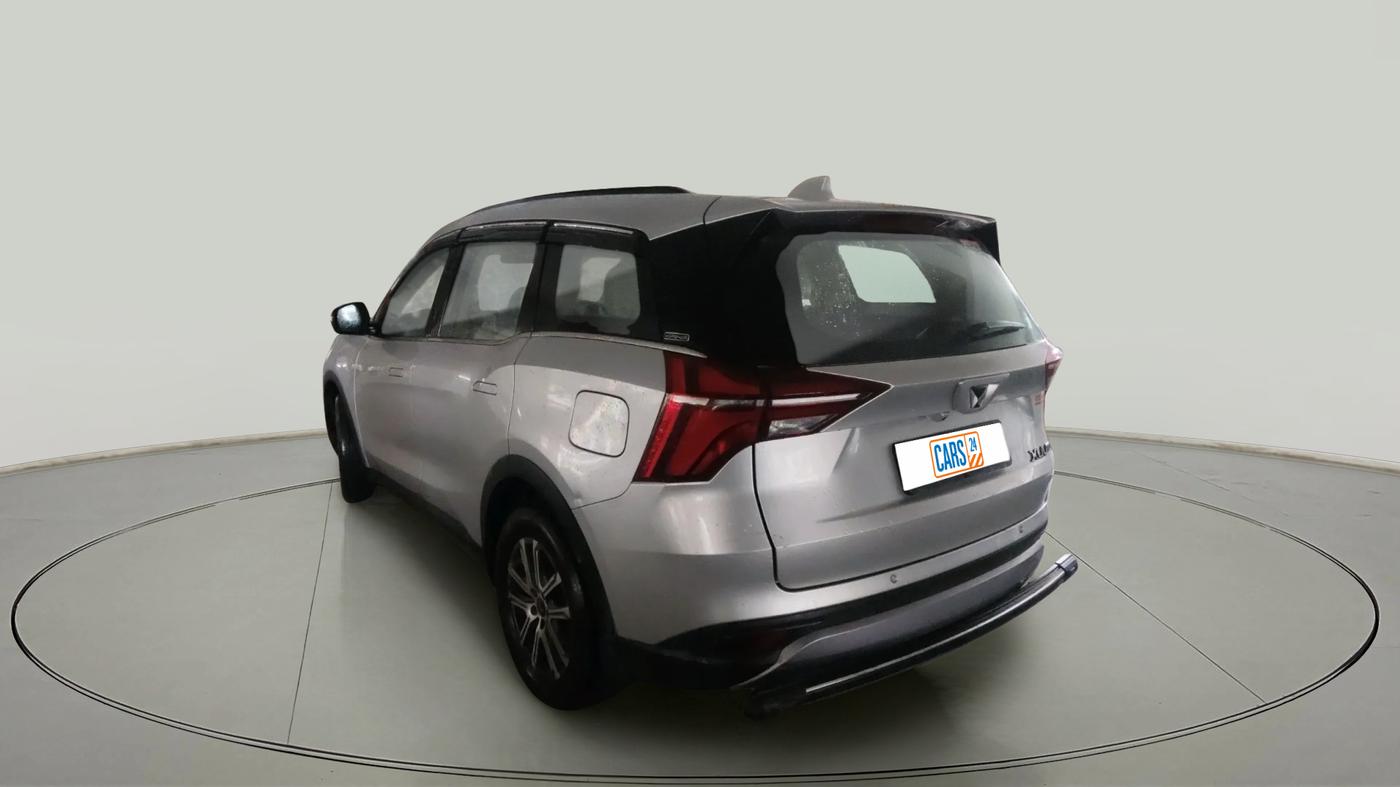 2022 Mahindra XUV700 AX 7 D MT 7 STR, Diesel, Manual, 1,07,345 km, exterior