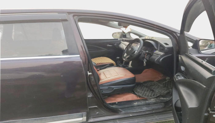 2019 Toyota Innova Crysta 2.4 G 8 STR, Diesel, Manual, 88,542 km, interior