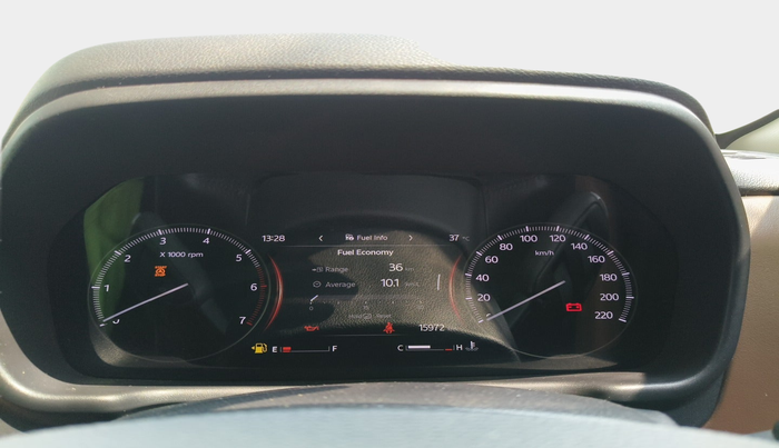 2024 Mahindra SCORPIO-N Z8 Select Petrol MT, Petrol, Manual, 15,972 km, interior