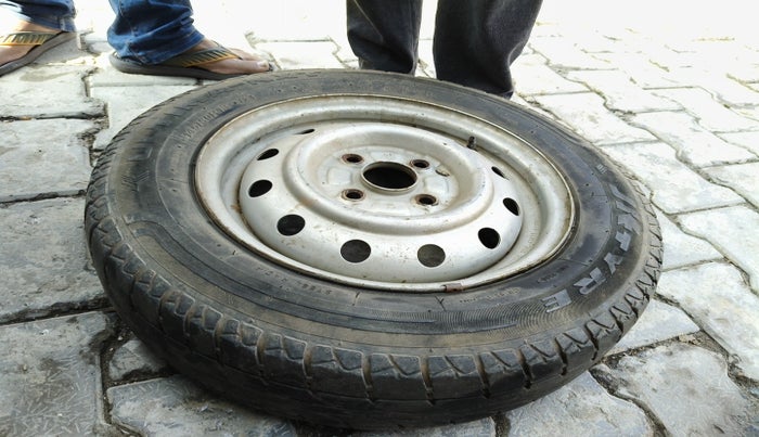 2011 Maruti Wagon R 1.0 LXI, Petrol, Manual, 78,841 km, tyre