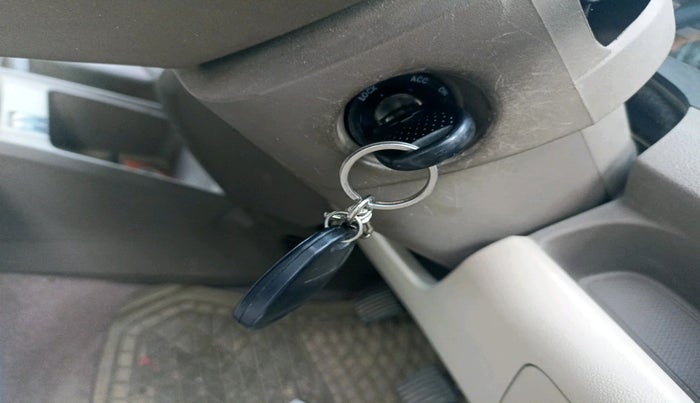 2013 Chevrolet Sail 1.2 BASE, Petrol, Manual, 41,950 km, interior