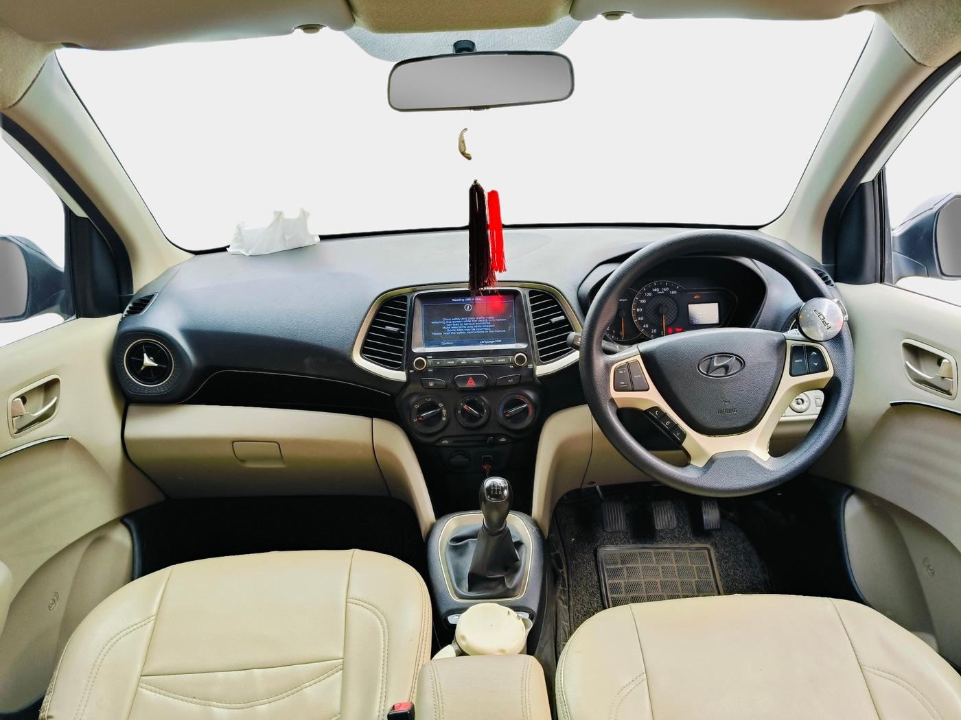2019 Hyundai NEW SANTRO SPORTZ MT, Petrol, Manual, 56,800 km, interior