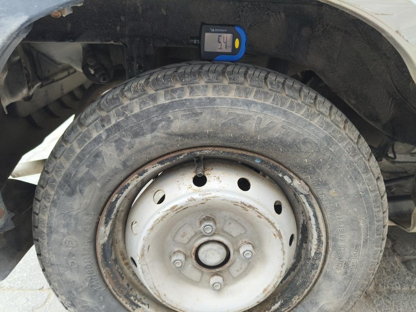 2010 Maruti Alto LXI, Petrol, Manual, 34,301 km, tyre