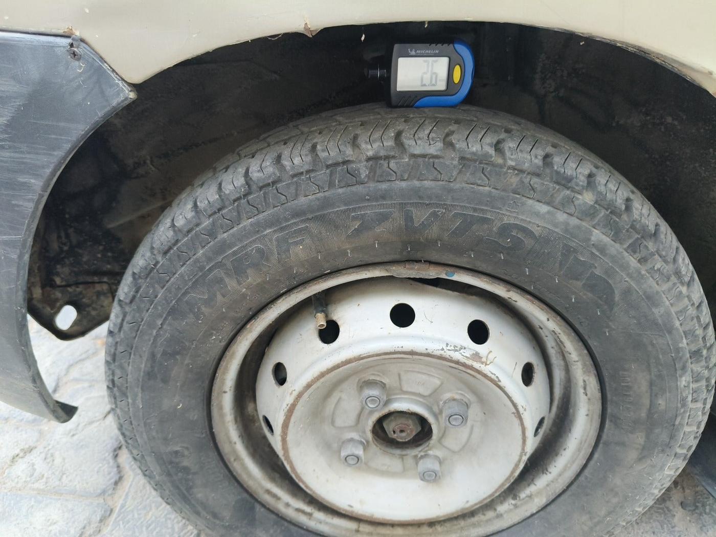 2010 Maruti Alto LXI, Petrol, Manual, 34,301 km, tyre