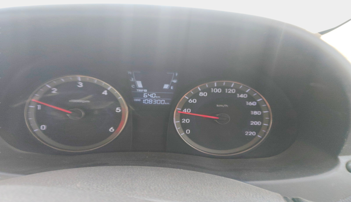 2011 Hyundai Verna FLUIDIC 1.6 CRDI EX, Diesel, Manual, 1,08,300 km, interior