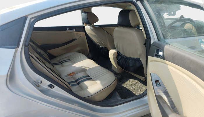 2011 Hyundai Verna FLUIDIC 1.6 CRDI EX, Diesel, Manual, 1,08,300 km, interior