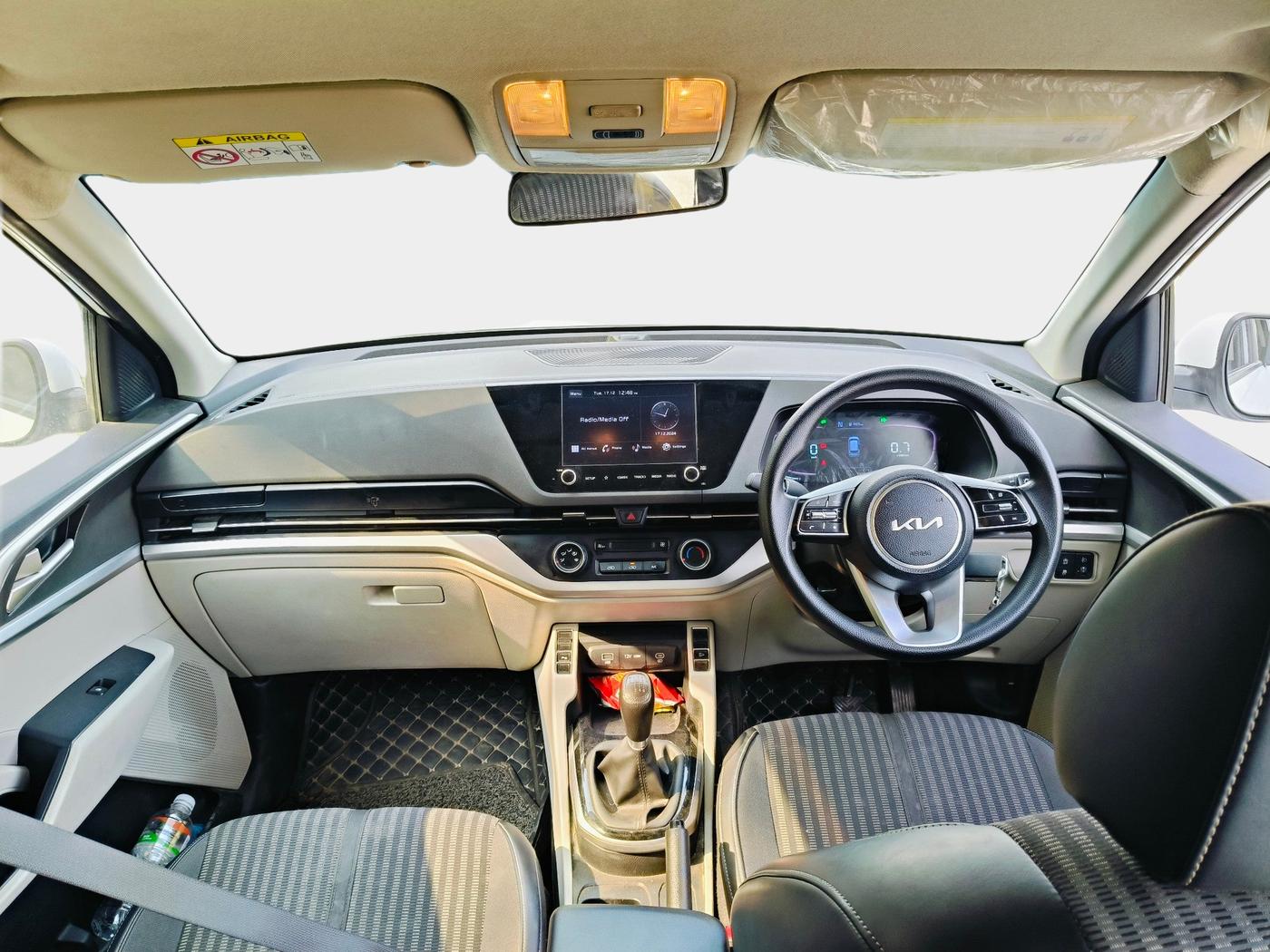 2023 KIA CARENS PRESTIGE 1.5 DIESEL IMT 7 STR, Diesel, Manual, 39,059 km, interior