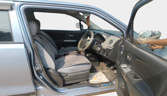2011 Maruti Wagon R 1.0 LXI, Petrol, Manual, 76,094 km, interior