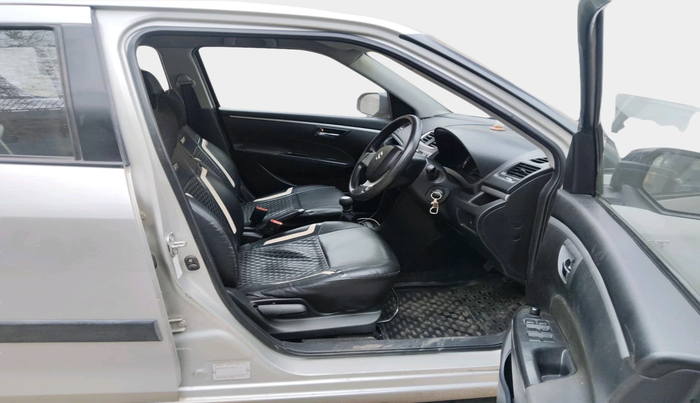 2015 Maruti Swift VXI, Petrol, Manual, 1,00,940 km, interior
