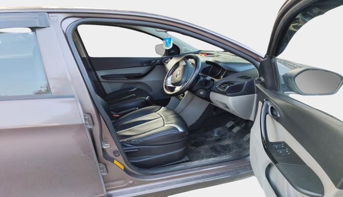 2017 Tata Tiago XM PETROL, Petrol, Manual, 1,30,452 km, interior