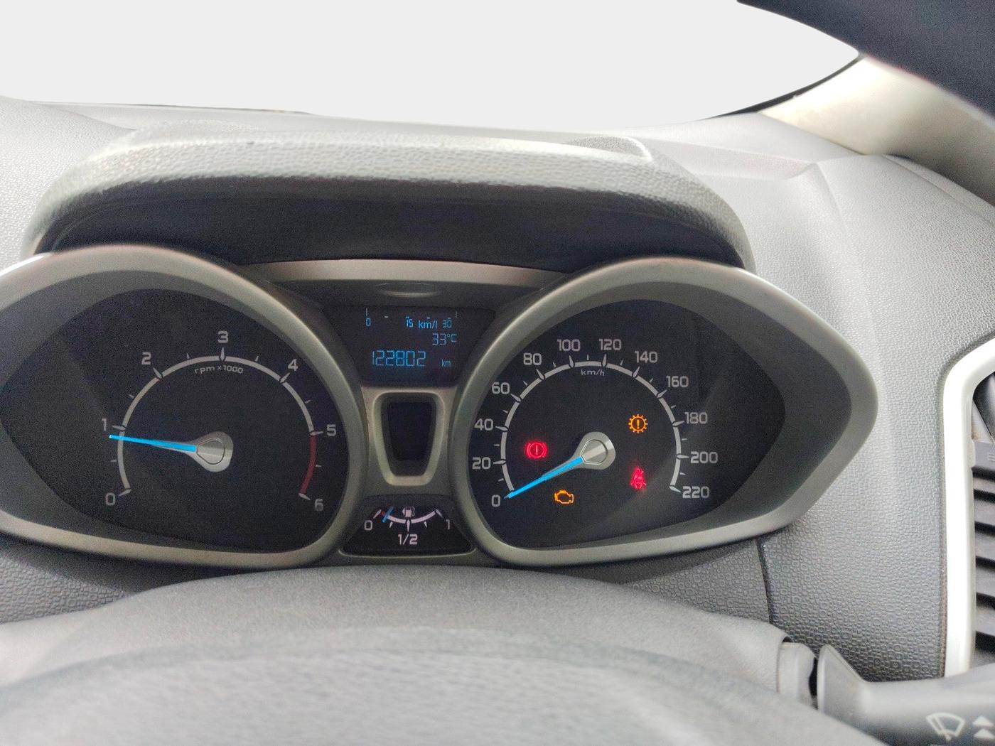 2015 Ford Ecosport TITANIUM 1.5L DIESEL, Diesel, Manual, 1,22,802 km, interior