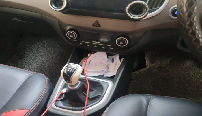 2018 Hyundai Creta SX (O) 1.6 DIESEL, Diesel, Manual, 1,88,840 km, interior