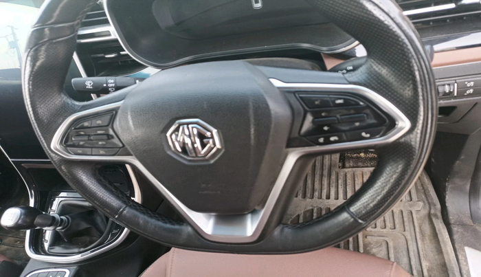 2023 MG HECTOR PLUS SHARP PRO 2.0 TURBO DIESEL 7 STR, Diesel, Manual, 42,346 km, interior