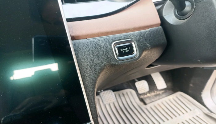 2023 MG HECTOR PLUS SHARP PRO 2.0 TURBO DIESEL 7 STR, Diesel, Manual, 42,346 km, interior