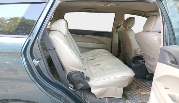 2018 Mahindra MARAZZO M2 8 STR, Diesel, Manual, 1,09,021 km, interior