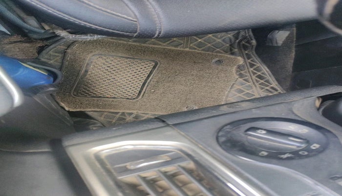 2018 Tata Hexa XTA 4X2 7 STR, Diesel, Automatic, 1,22,315 km, interior