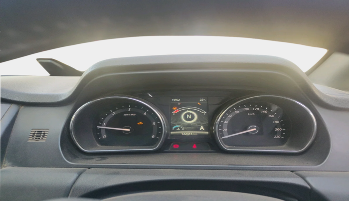 2018 Tata Hexa XTA 4X2 7 STR, Diesel, Automatic, 1,22,315 km, interior