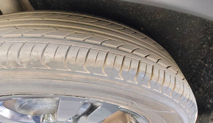 2018 Maruti Vitara Brezza ZDI, Diesel, Manual, 71,364 km, tyre