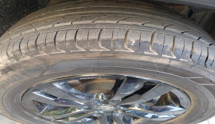 2018 Maruti Vitara Brezza ZDI, Diesel, Manual, 71,364 km, tyre