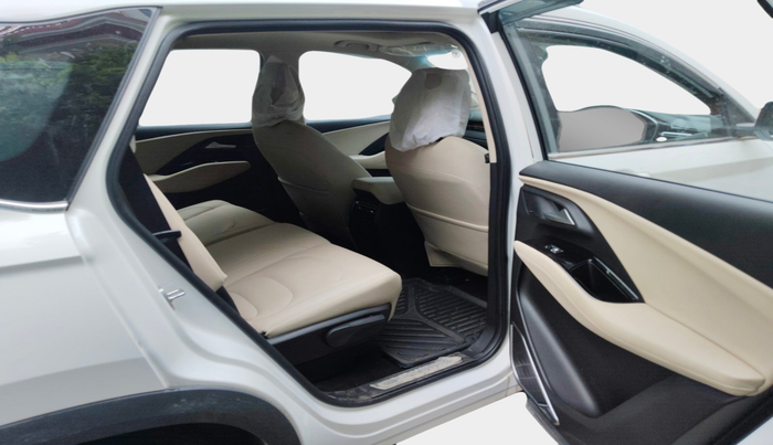 2024 MG HECTOR SMART PRO 1.5 TURBO MT PETROL, Petrol, Manual, 7,259 km, interior