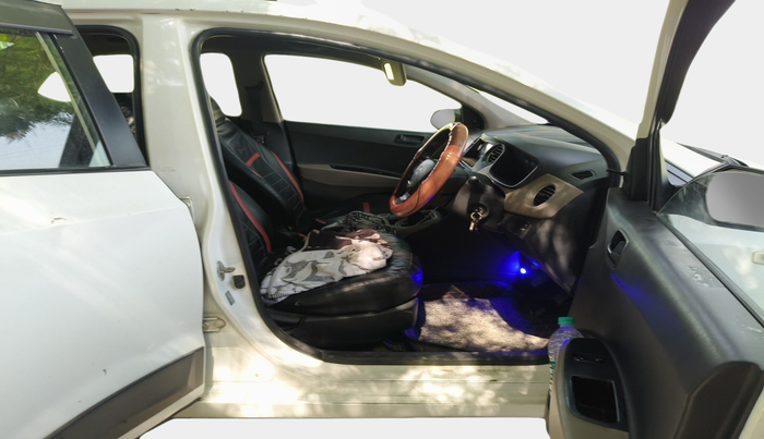 2015 Hyundai Xcent S 1.1 CRDI, Diesel, Manual, 1,40,765 km, interior