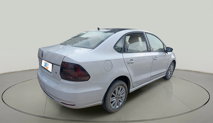 2015 Volkswagen Vento HIGHLINE 1.6 MPI, Petrol, Manual, 75,698 km, exterior