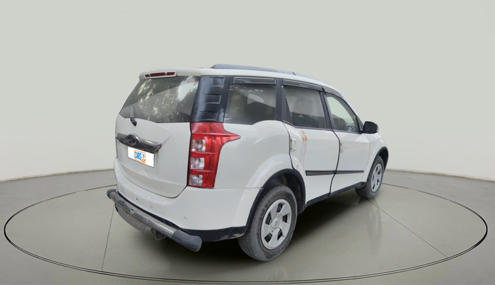 2015 Mahindra XUV500 W6, Diesel, Manual, 98,950 km, exterior